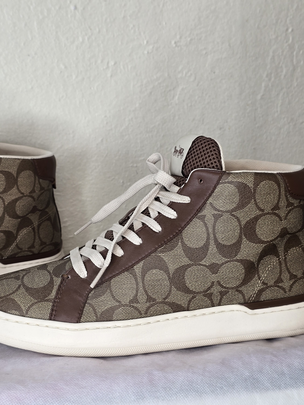 Coach Clip Signature High Top Sneakers Women’s Size 11B Brown Khaki Canvas - Picture 8 of 14
